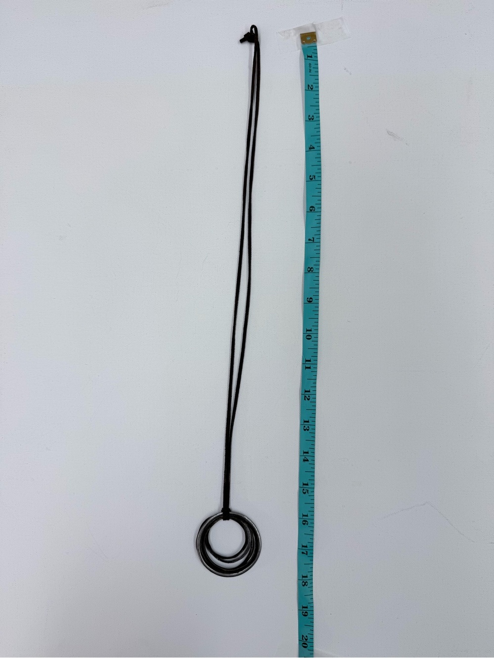 Minimalist Black Triple-Ring Pendant Necklace - Women Accessories